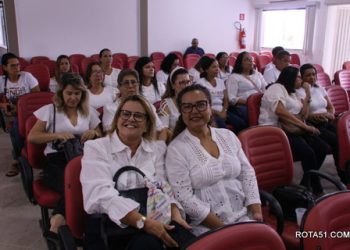 Sessão da Câmara Municipal de Eunápolis nesta 5ª feira 20/10, teve muito discurso político.