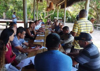 Reunião com comunidade de Nova Caraíva discute melhorias para moradores e turistas