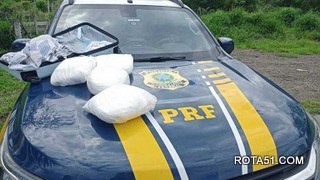 O tráfico de drogas tomou o maior prejuízo nas últimas horas, a PRF  pegou tudo, não ficou nenhuma grama pra contar a história.