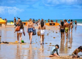 ALTA NO TURISMO APONTA IMPACTOS POSITIVOS NA MAIOR TEMPORADA DE PORTO SEGURO