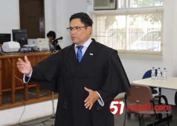 UM FELIZ NATAL E, UM PRÓSPERO ANO NOVO