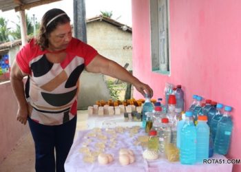 Prefeitura de Eunápolis promove curso sobre beneficiamento do mel para mulheres do campo