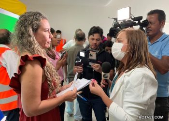 Prefeita Cordélia Torres concede coletiva de imprensa para divulgar ações em relação às chuvas