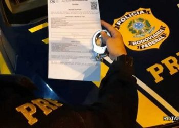 Na luta contra o crime a PRF, prende todo mundo que tem o “rabo preso”.