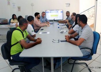Destaque estadual com o projeto “Escritura Legal”, Prefeitura de Eunápolis recebe membros da UPB e NUREF para troca de experiências