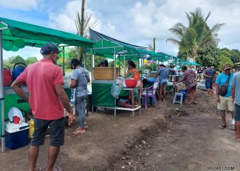 EM COQUEIRO ALTO, FEIRA REGULAR DOS PEQUENOS PRODUTORES