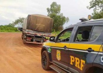 Em menos de 24 horas após furto, PRF recupera caminhão no oeste baiano