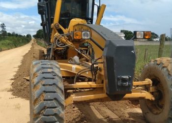 Prefeitura de Eunápolis recupera estradas da zona rural após chuvas