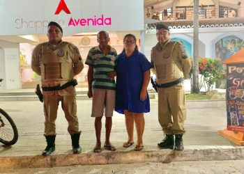 8° BPM AJUDA FAMÍLIA DE TURISTAS A ENCONTRAR ENTE DESAPARECIDO, EM PORTO SEGURO