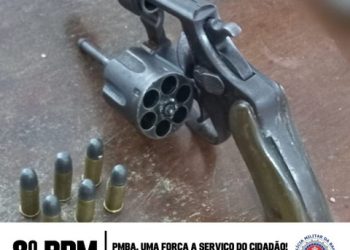 8° BPM REALIZA PRISÃO DE HOMEM E APREENDE ARMA DE FOGO, EM PORTO SEGURO
