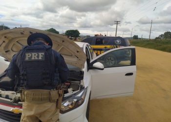 Porte ilegal, recuperar carros roubados, coibir o tráfico de drogas, são flagrantes da POLÍCIA RODOIVIÁRIA FEDERAL.