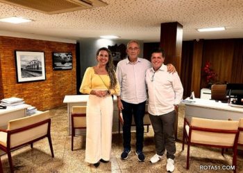 Cordélia Torres e Paulo Dapé são recepcionados por presidente da FECBAHIA para tratar sobre melhorias para Eunápolis