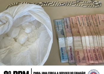 8° BPM REALIZA APREENSÃO DE ENTORPECENTES, EM SANTA CRUZ CABRÁLIA. TRÊS HOMENS FORAM CONDUZIDOS