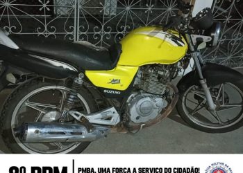 8° BPM APREENDE MOTOCICLETA COM RESTRIÇÃO DE ROUBO, EM PORTO SEGURO