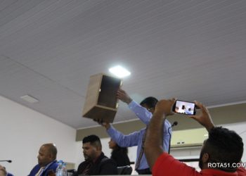 Vereadores se esconderam pra não votar as contas de Robério, faltou conversa ou personalidade política.