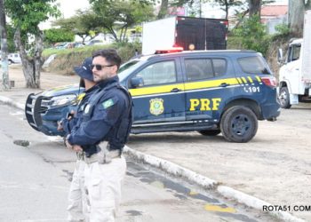 Em que se transformou o trânsito de Eunápolis, é uma zona de guerra, salve-se quem puder.