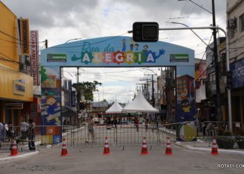 Prefeitura Municipal, através de suas secretarias de Educação, Esporte e Cultura, promovem com sucesso, mais uma RUA DA ALEGRIA.