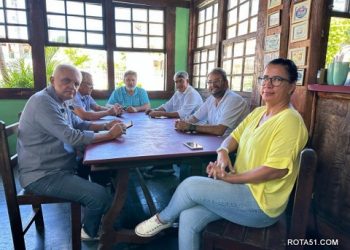 Prefeito Agnelo Santos se reúne para definir obras na estrada de Mata Medonha