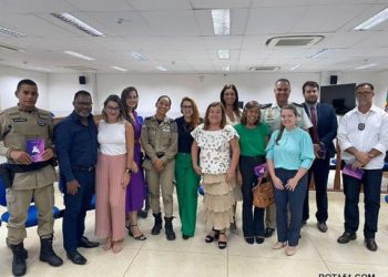8° BPM PARTICIPA DO ENCONTRO MULTIDISCIPLINAR DA REDE DE ENFRENTAMENTO A VIOLÊNCIA CONTRA MULHER, EM PORTO SEGURO