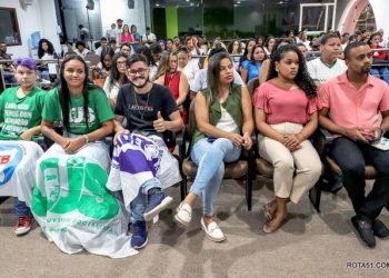Novos membros do Conselho Municipal da Juventude tomam posse em Porto Seguro
