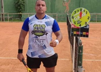 POLICIAL MILITAR DO 8° BPM VENCE TORNEIO DE TÊNIS, EM PORTO SEGURO