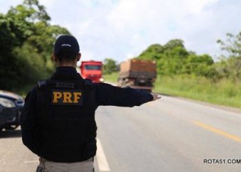 PRF cumpre mandado de prisão e prende motorista de caminhão na Chapada Diamantina