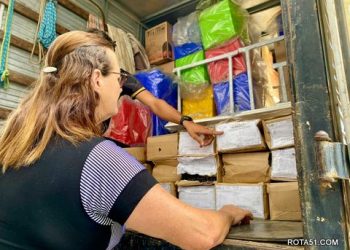 Prefeitura de Eunápolis entrega novos itens de mobiliário à rede municipal de ensino