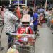 Quem está nas filas de supermercados, não respeitam as leis de prioridades, e os supermercados, nada fazem para cumprir a lei.