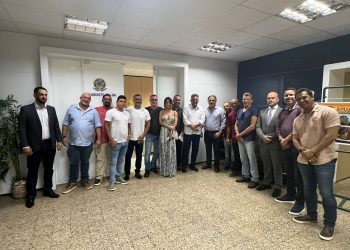 EMPRESÁRIOS DE BARRACAS DE PRAIAS DE PORTO SEGURO SE REÚNEM COM SPU