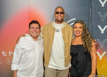 Espetáculo de Léo Santana consolida sucesso da Vila do Forró e fecha edição 2023 com chave de ouro