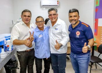 JÂNIO INAUGURA NOVO CENTRO MÉDICO DO BAIANÃO