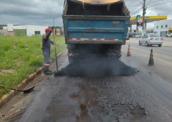 Avenida do Trabalhador recebe operação tapa-buracos