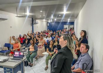 Prefeitura de Eunápolis reúne 100 trabalhadores da área comercial em programa “Comerciários de Futuro”