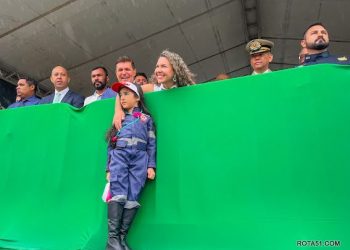 Eunápolis celebra bicentenário da Independência da Bahia com grandioso desfile cívico