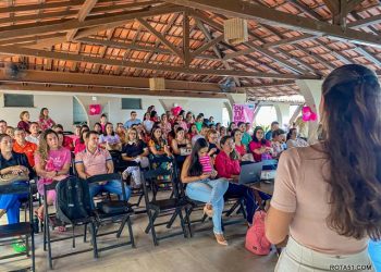Prefeitura de Eunápolis inicia campanha Outubro Rosa com capacitação para profissionais da saúde