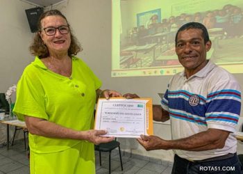 Eunápolis: entrega de certificados a universitários celebra contribuição ao Programa Saúde na Escola