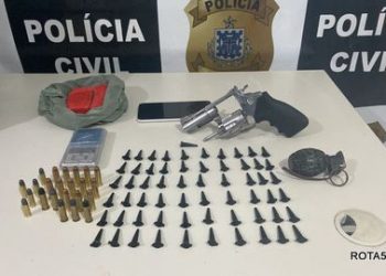 Polícia civil prende homem com arma, drogas e até uma granada