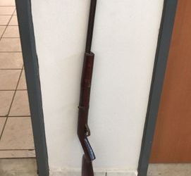 Polícia civil prende homicida e a espingarda assassina.
