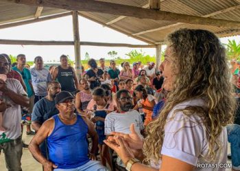 Prefeita Cordélia Torres anuncia melhorias durante visita à comunidade Sapucaeirinha