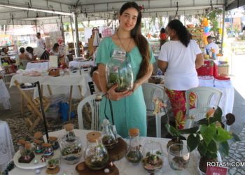Praça da Matriz, sedia mais uma feira de artesanato.