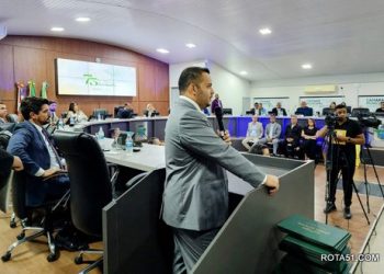 Entrega de títulos de cidadãos eunapolitanos marca comemoração dos 73 anos de fundação de Eunápolis