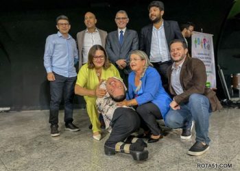 1º Seminário de Educação Especial e Inclusão Social recebe palestra de Cláudio Vieira em Eunápolis