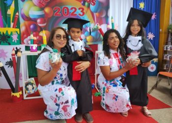 Fim de ano é marcado por formaturas na rede municipal de ensino de Eunápolis