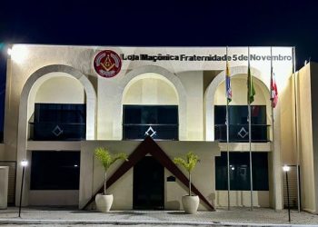 Loja maçônica Fraternidade 05 de Novembro promove doação de quase 600 cestas básicas para famílias carentes de Eunápolis