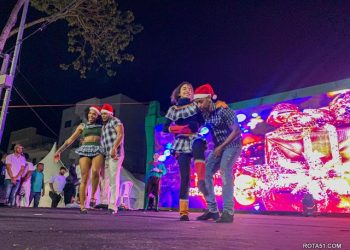 “Natal Luz” encanta grande público com espetáculos culturais e musicais em Eunápolis