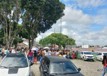 Paralisação da APLB Sindicato afeta cerca de 17 mil estudantes de Eunápolis