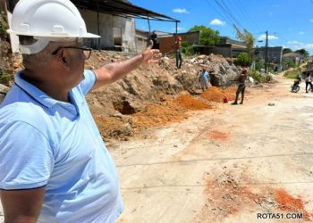 Moradores da rua Lua Nova agradecem Prefeita Cordélia por obra que transforma sonho em realidade