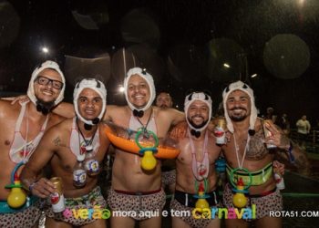 DESFILES CARNAVALESCOS: MENINOS DE VÓ, OS FRALDAS E BABÁS FAZEM EXPLOSÃO DE IRREVERÊNCIA NA PASSARELA DA CULTURA”