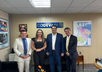 Prefeita Cordélia Torres se reúne com diretor da Codevasf em Brasília