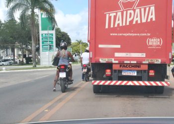 As autoescolas ensinam, aprende errado quem quer, mas se a PRF pegar, o bicho pega.